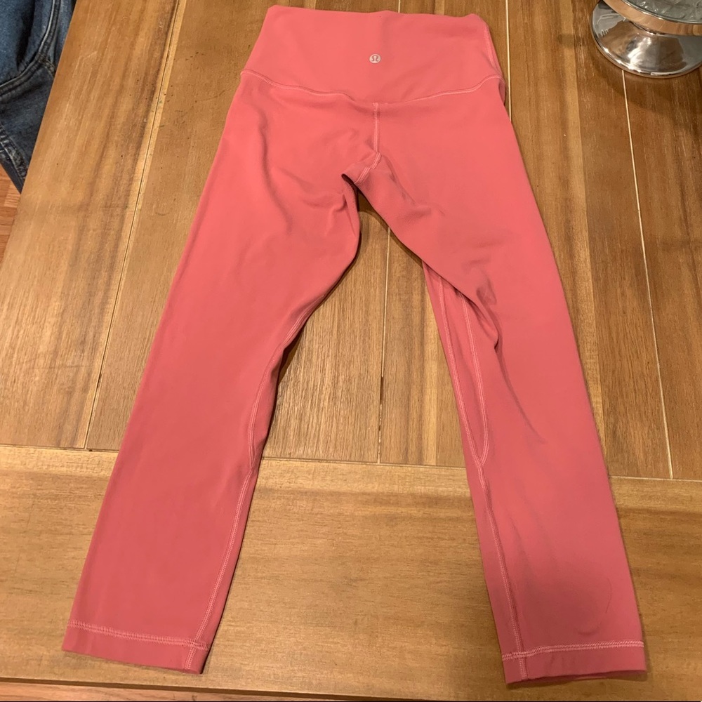 Lululemon Cropped Aligns